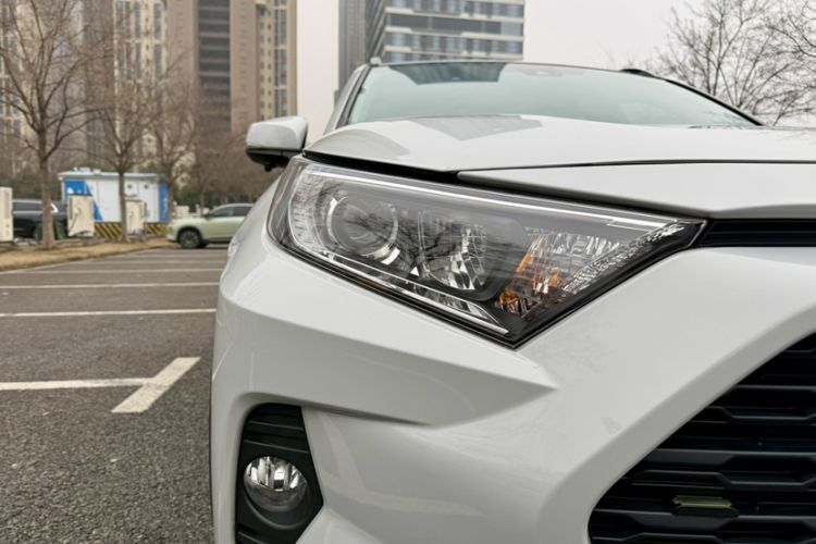Used Toyota RAV4 2022 2.0L CVT Two-Wheel Drive Urban Edition Exterior 5