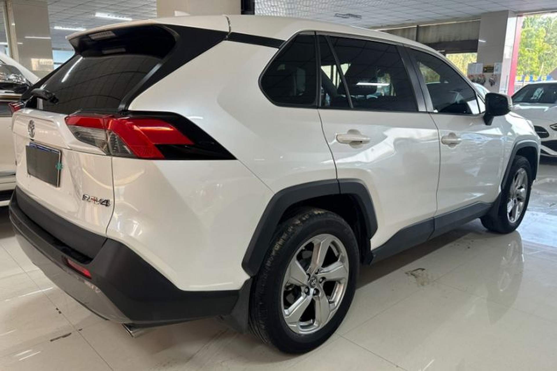 Used Toyota RAV4 2022 2.0L CVT Two-Wheel Drive Fashion Plus Edition Exterior 6