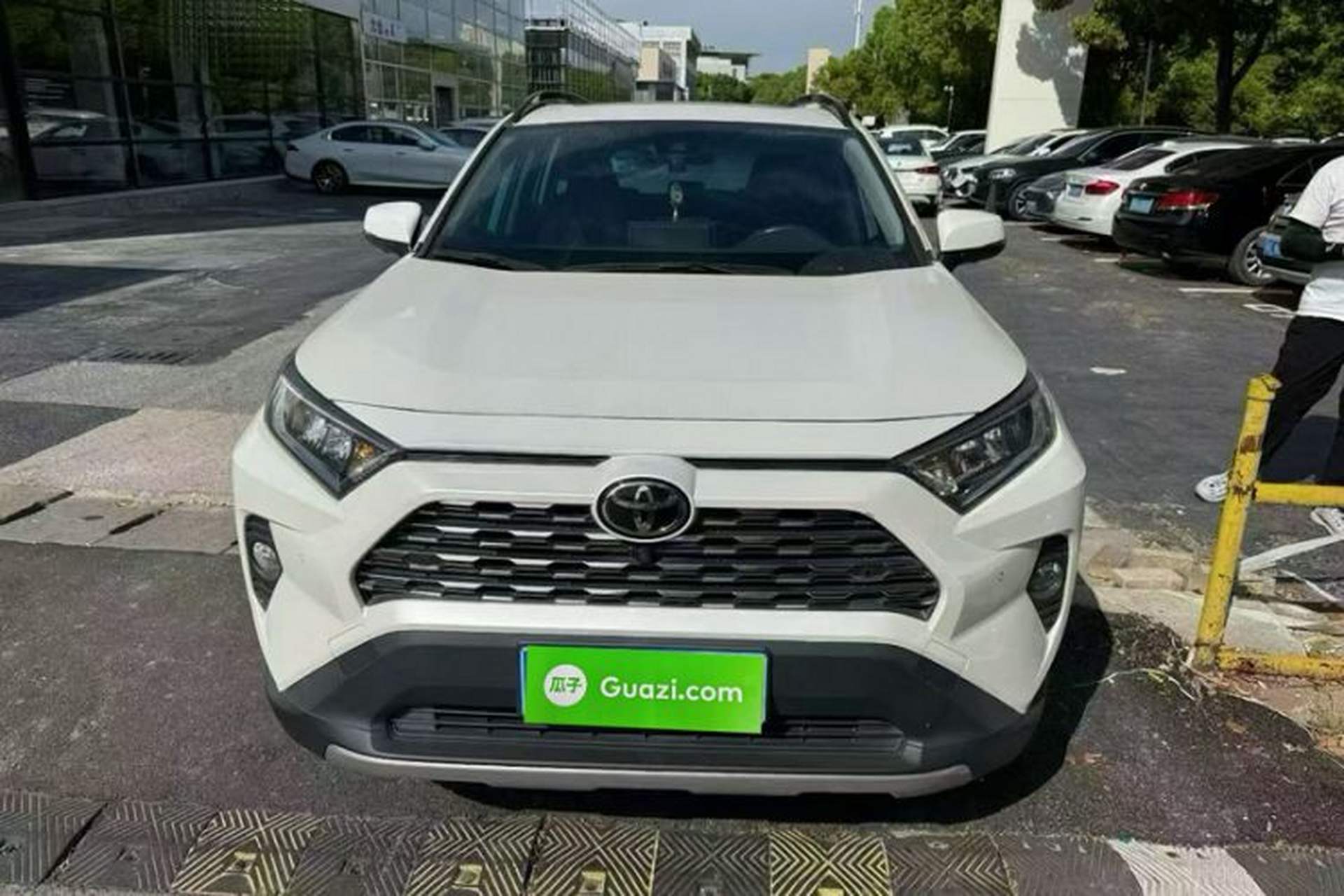 Used Toyota RAV4 2022 2.0L CVT Two-Wheel Drive Fashion Plus Edition Exterior 6