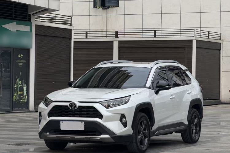 Used Toyota RAV4 2022 2.0L CVT 4x4 Fashion Edition Exterior 7