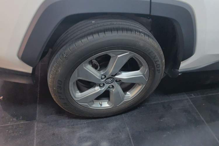 Used Toyota RAV4 2022 Dual-Engine 2.5L E-CVT Two-Wheel Drive Elite Edition Exterior 8