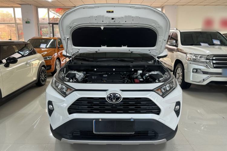 Used Toyota RAV4 2022 2.0L CVT Two-Wheel Drive Fashion Plus Edition Exterior 9