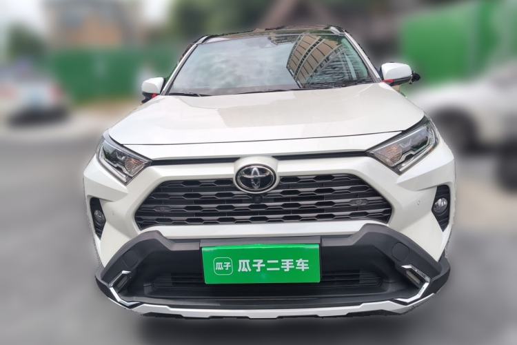 Used Toyota RAV4 2022 2.0L CVT Two-Wheel Drive Prestige Edition Front