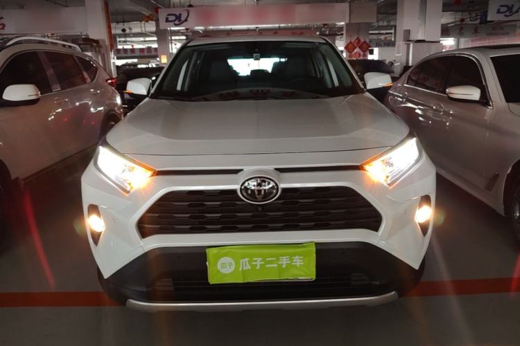 Used Toyota RAV4 2022 2.0L CVT Two-Wheel Drive Fashion Edition Front