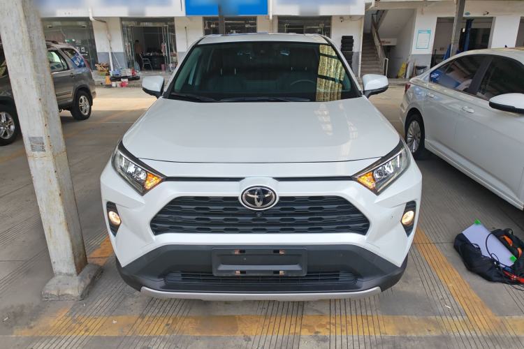 Used Toyota RAV4 2022 2.0L CVT Two-Wheel Drive Fashion Plus Edition Front