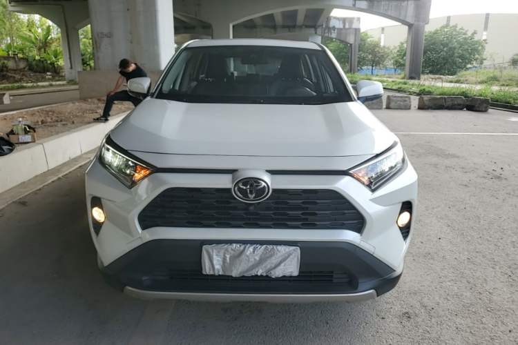 Used Toyota RAV4 2022 2.0L CVT Two-Wheel Drive Fashion Plus Edition Front