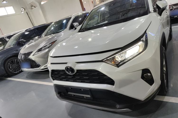 Used Toyota RAV4 2022 2.0L CVT Two-Wheel Drive Fashion Edition Front