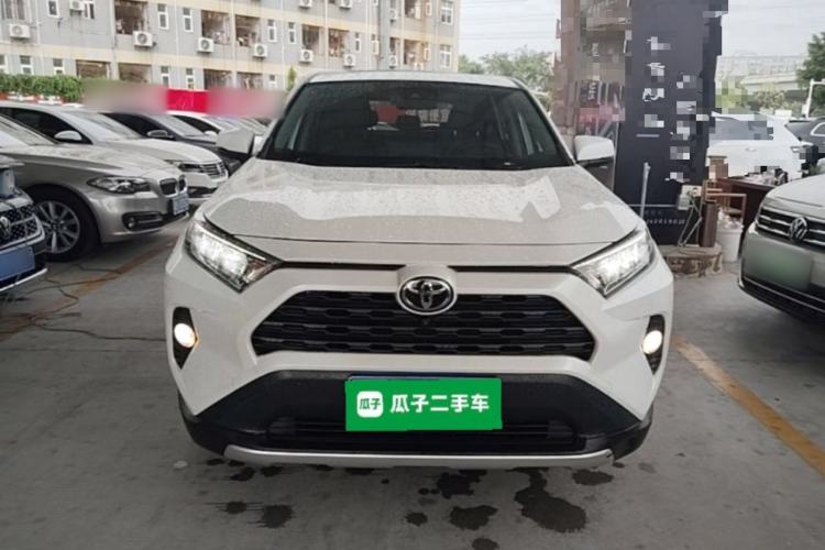 Used Toyota RAV4 2022 2.0L CVT Two-Wheel Drive Fashion Edition Front