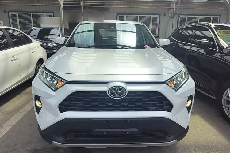 Used Toyota RAV4 2022 2.0L CVT Two-Wheel Drive Fashion Edition Front