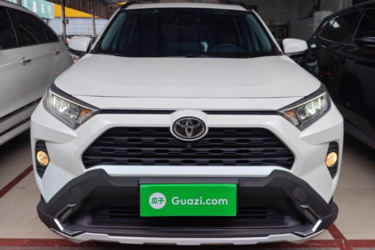 Used Toyota RAV4 2022 2.0L CVT Two-Wheel Drive Fashion Edition Front