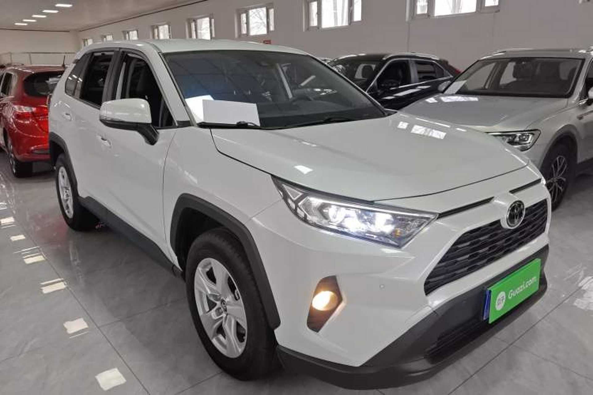 Used Toyota RAV4 2022 2.0L CVT Two-Wheel Drive Urban Edition Front Right 45 Deg
