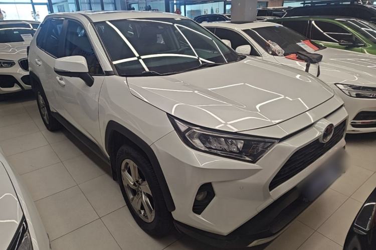 Used Toyota RAV4 2022 2.0L CVT Two-Wheel Drive Fashion Plus Edition Front Right 45 Deg