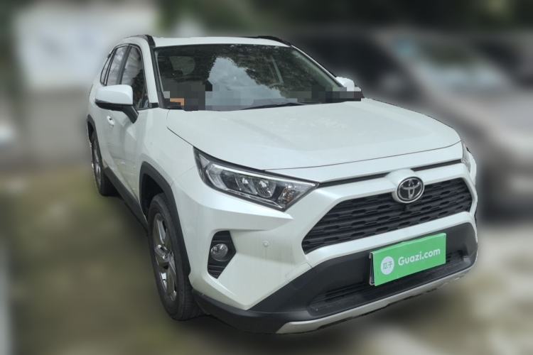 Used Toyota RAV4 2022 2.0L CVT Two-Wheel Drive Fashion Edition Front Right 45 Deg
