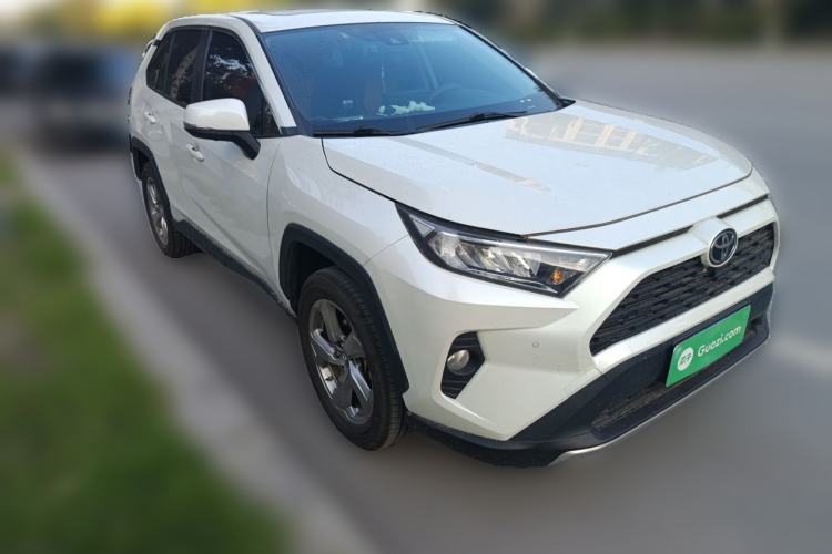Used Toyota RAV4 2022 2.0L CVT Two-Wheel Drive Fashion Plus Edition Front Right 45 Deg