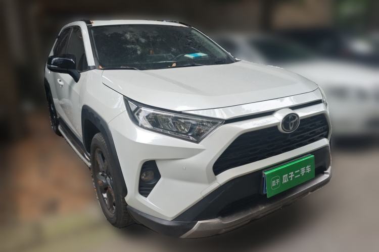 Used Toyota RAV4 2022 2.0L CVT 4x4 Style Plus Edition Front Right 45 Deg