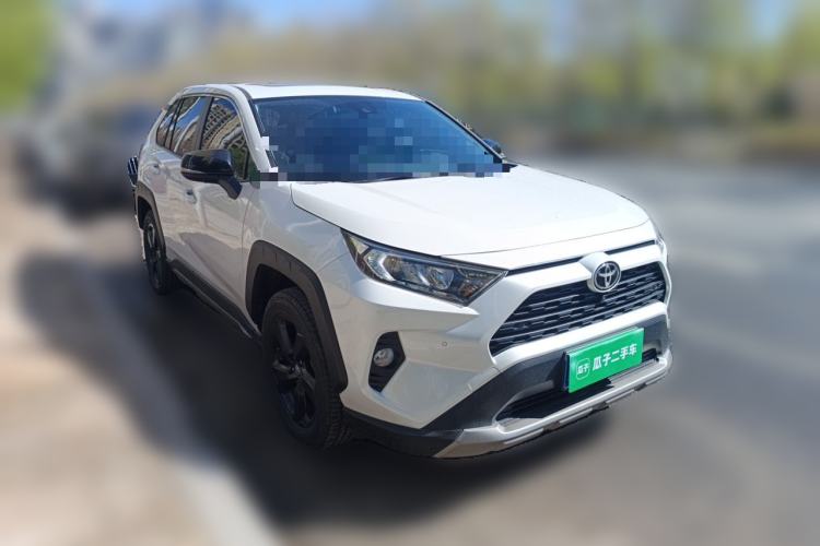 Used Toyota RAV4 2022 2.0L CVT 4x4 Style Plus Edition Front Right 45 Deg