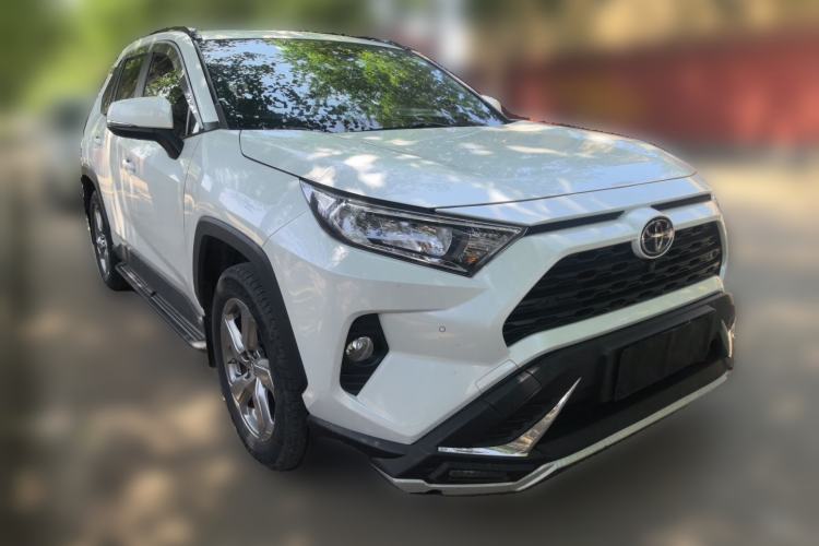 Used Toyota RAV4 2022 2.0L CVT Two-Wheel Drive Fashion Plus Edition Front Right 45 Deg