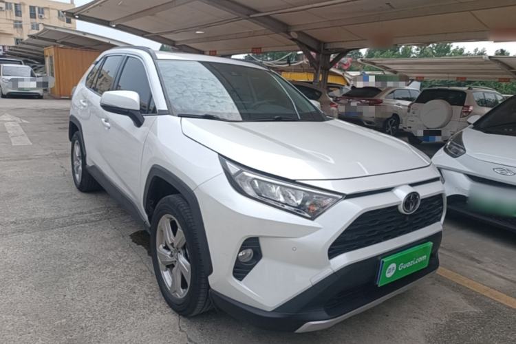 Used Toyota RAV4 2022 2.0L CVT Two-Wheel Drive Fashion Plus Edition Front Right 45 Deg