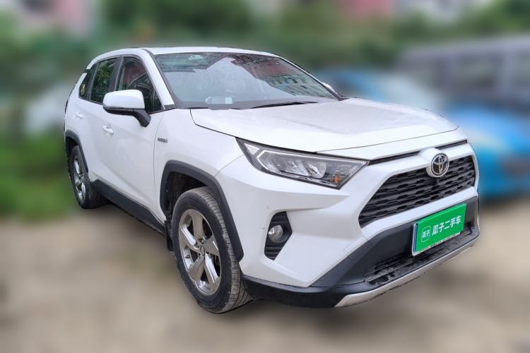 Used Toyota RAV4 2022 2.0L CVT Two-Wheel Drive Fashion Edition Front Right 45 Deg