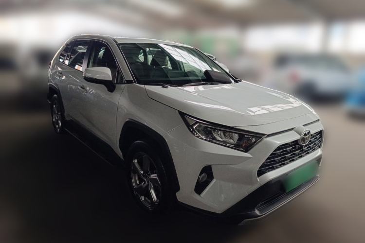 Used Toyota RAV4 2022 2.0L CVT Two-Wheel Drive Fashion Edition Front Right 45 Deg