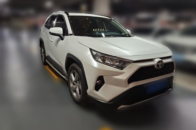 Used Toyota RAV4 2022 2.0L CVT Two-Wheel Drive Fashion Plus Edition Front Right 45 Deg