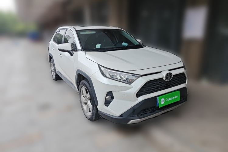 Used Toyota RAV4 2022 2.0L CVT Two-Wheel Drive Fashion Plus Edition Front Right 45 Deg