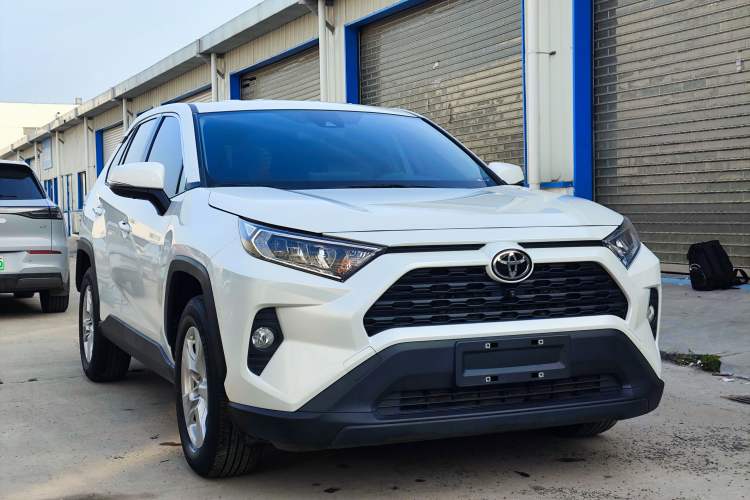Used Toyota RAV4 2022 2.0L CVT Two-Wheel Drive Urban Edition Front Right 45 Deg