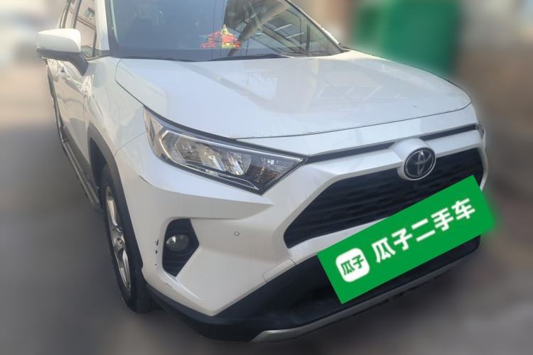 Used Toyota RAV4 2022 2.0L CVT Two-Wheel Drive Fashion Plus Edition Front Right 45 Deg