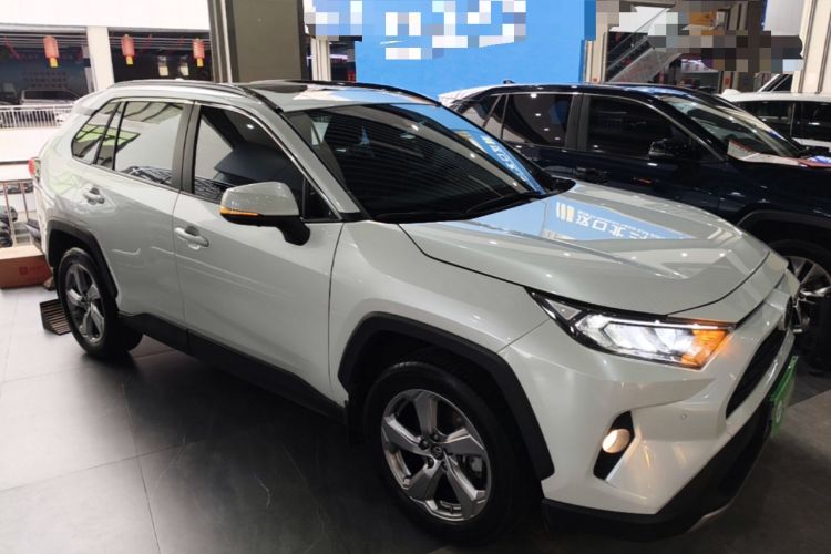 Used Toyota RAV4 2022 2.0L CVT Two-Wheel Drive Fashion Plus Edition Front Right 45 Deg