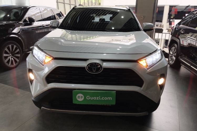 Used Toyota RAV4 2022 2.0L CVT Two-Wheel Drive Fashion Plus Edition Front