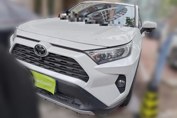 Used Toyota RAV4 2022 2.0L CVT Two-Wheel Drive Fashion Plus Edition Guazi used car, China used car export, Used car for sale, Used  cars, Cheapest cars for sale