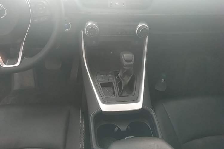Used Toyota RAV4 2022 2.0L CVT Two-Wheel Drive Fashion Edition Gear Lever