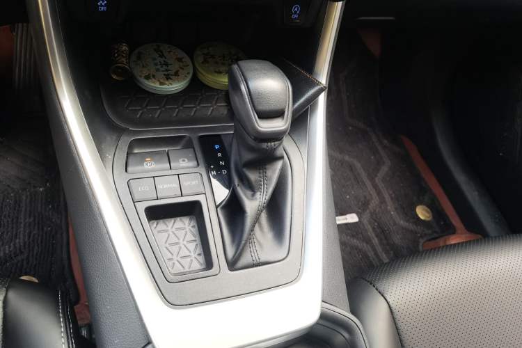 Used Toyota RAV4 2022 2.0L CVT Two-Wheel Drive Urban Edition Gear Lever