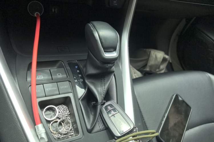 Used Toyota RAV4 2022 2.0L CVT Two-Wheel Drive Fashion Edition Gear Lever