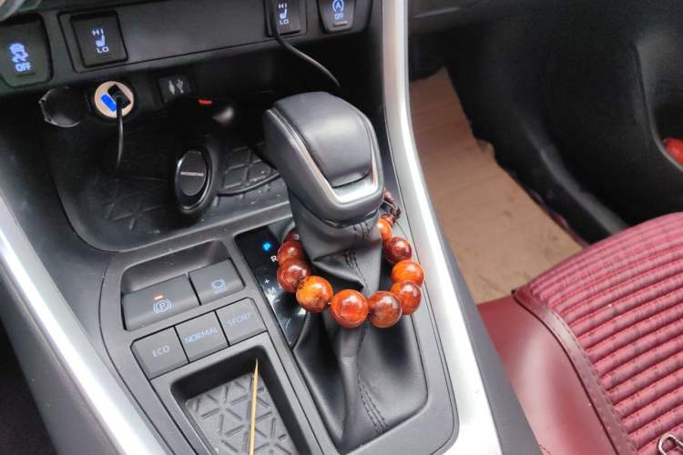 Used Toyota RAV4 2022 2.0L CVT Two-Wheel Drive Fashion Plus Edition Gear Lever