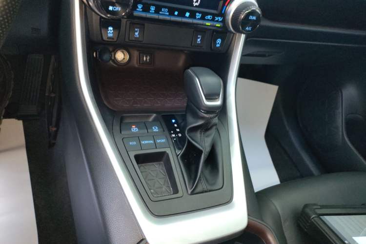 Used Toyota RAV4 2022 2.0L CVT Two-Wheel Drive Prestige Edition Gear Lever