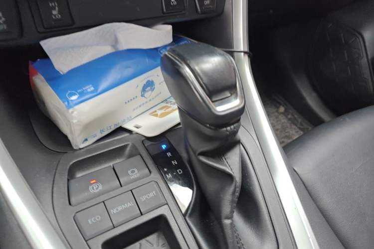 Used Toyota RAV4 2022 2.0L CVT Two-Wheel Drive Fashion Plus Edition Gear Lever