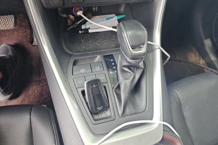 Used Toyota RAV4 2022 2.0L CVT Two-Wheel Drive Fashion Plus Edition Gear Lever