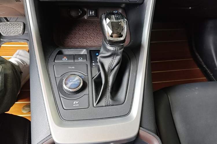Used Toyota RAV4 2022 Dual-Engine 2.5L E-CVT Four-Wheel Drive Flagship Edition Gear Lever