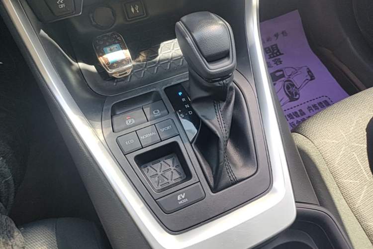 Used Toyota RAV4 2022 Dual-Engine 2.5L E-CVT Two-Wheel Drive Elite Edition Gear Lever