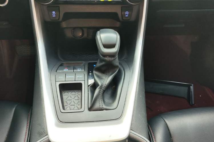 Used Toyota RAV4 2022 2.0L CVT Two-Wheel Drive Urban Edition Gear Lever