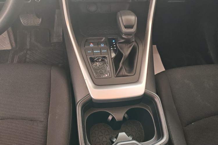 Used Toyota RAV4 2022 2.0L CVT Two-Wheel Drive Urban Edition Gear Lever