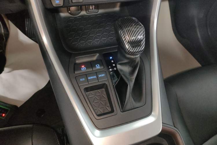 Used Toyota RAV4 2022 2.0L CVT Two-Wheel Drive Fashion Plus Edition Gear Lever