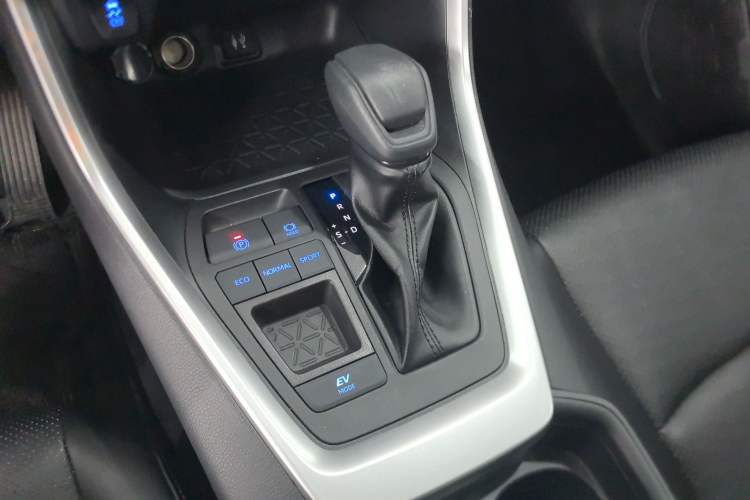Used Toyota RAV4 2022 Dual-Engine 2.5L E-CVT Two-Wheel Drive Elite Edition Gear Lever