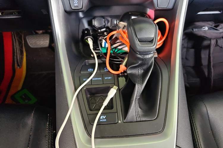 Used Toyota RAV4 2022 Dual-Engine 2.5L E-CVT Two-Wheel Drive Elite Edition Gear Lever