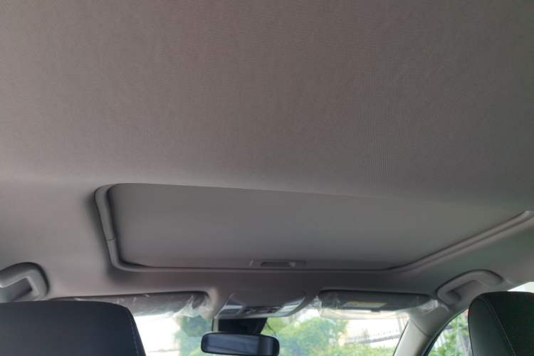 Used Toyota RAV4 2022 2.0L CVT Two-Wheel Drive Fashion Edition Headliner
