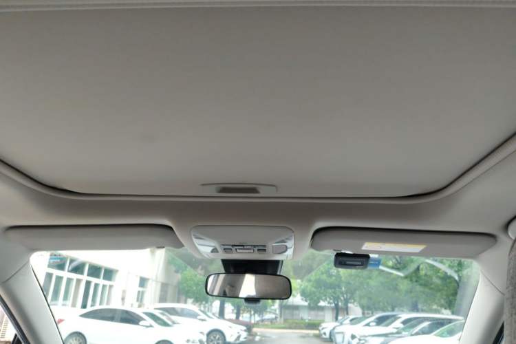 Used Toyota RAV4 2022 2.0L CVT Two-Wheel Drive Fashion Edition Headliner