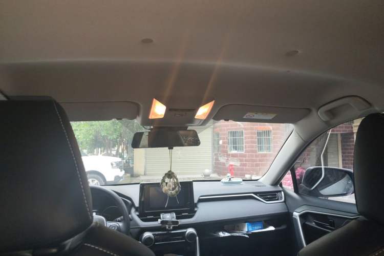Used Toyota RAV4 2022 2.0L CVT Two-Wheel Drive Urban Edition Headliner