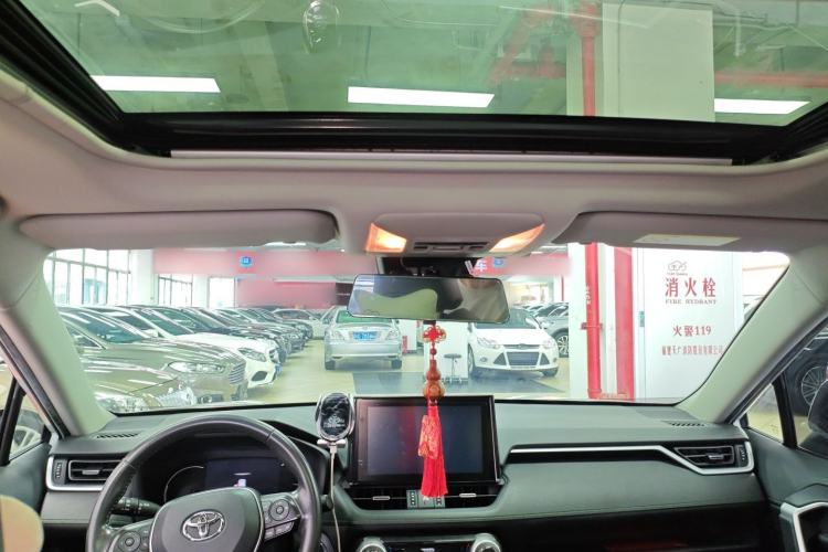 Used Toyota RAV4 2022 2.0L CVT 4x4 Style Plus Edition Headliner