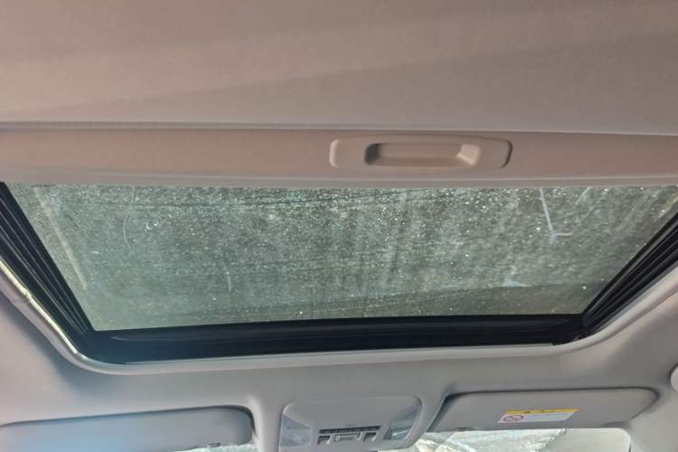 Used Toyota RAV4 2022 2.0L CVT Two-Wheel Drive Fashion Edition Headliner
